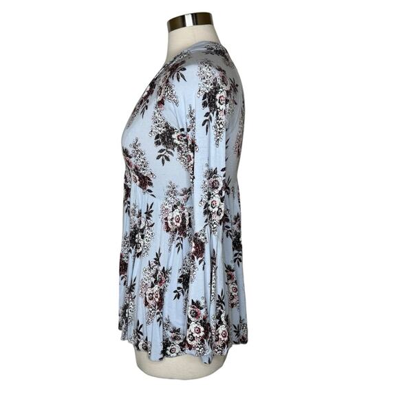 Free People Speak Easy Floral Bell Sleeve Boho Top Deep V Blouse Women’s Size XS - Picture 3 of 10